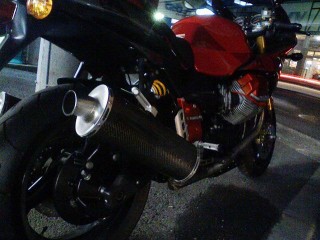 V11ルマン : やはりバックから見るとホーネットに似ているような気がする。