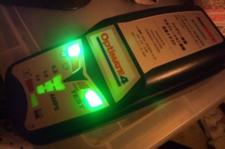 OptiMATE4 : 緑の点灯は「正常」の証！