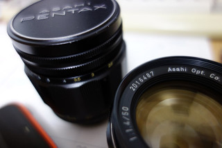 コンデジなのにこのボケっぷり。開放はほんのりソフトな描写